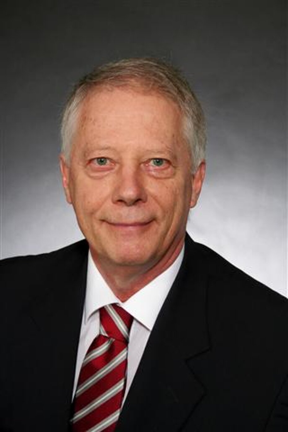 Dr. Tiberius Schulz